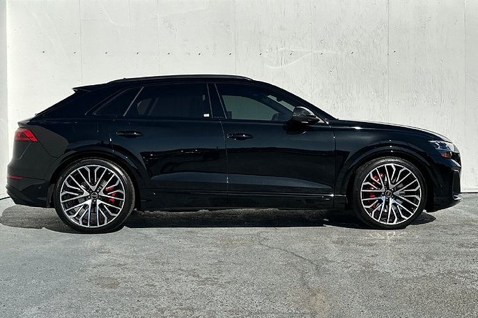 2024 Audi SQ8