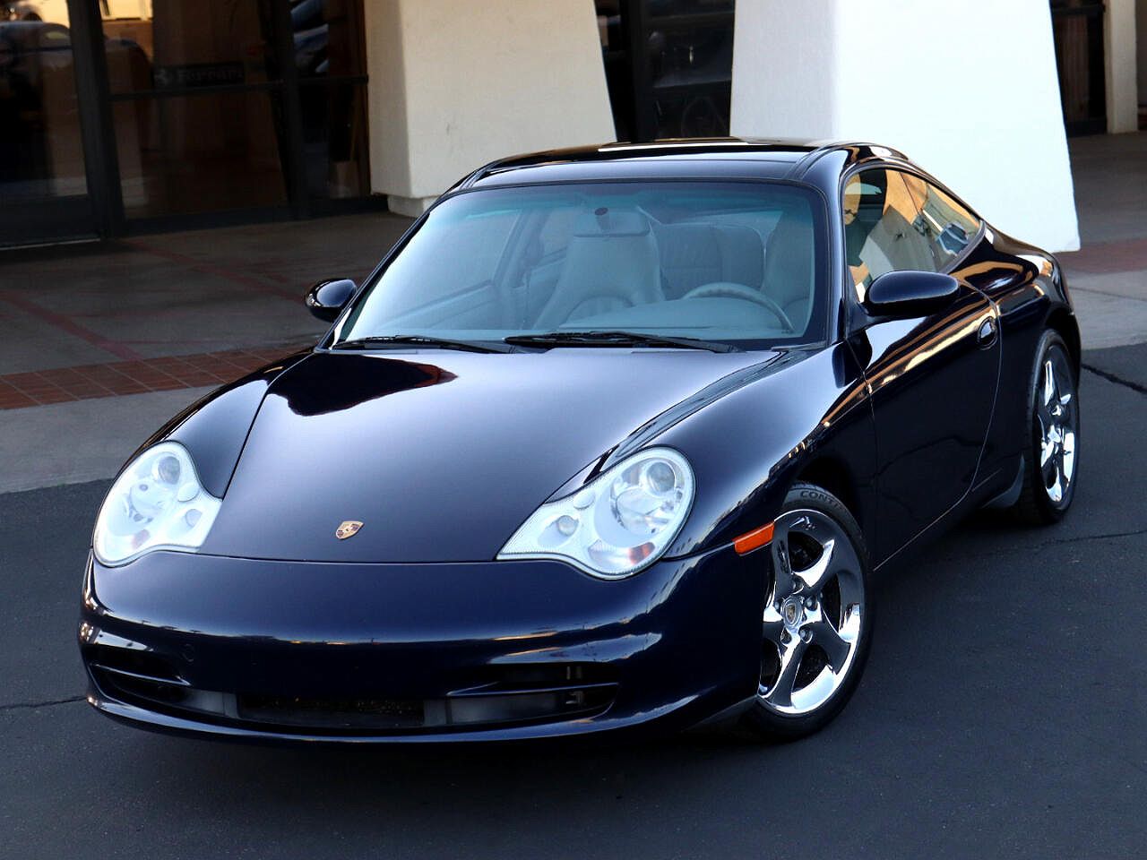 2003 Porsche 911 Targa image 0