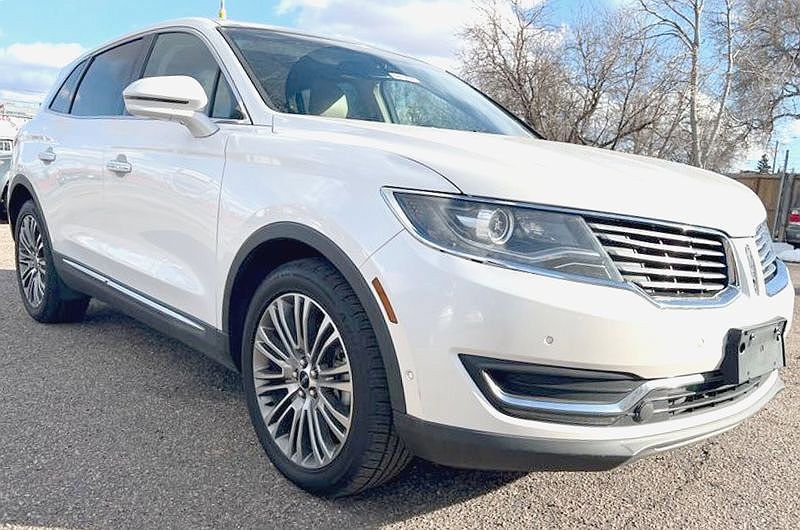 2017 Lincoln MKX Reserve image 2