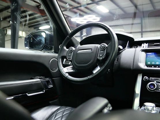 2017 Land Rover Range Rover SV Autobiography Dynamic photo 14