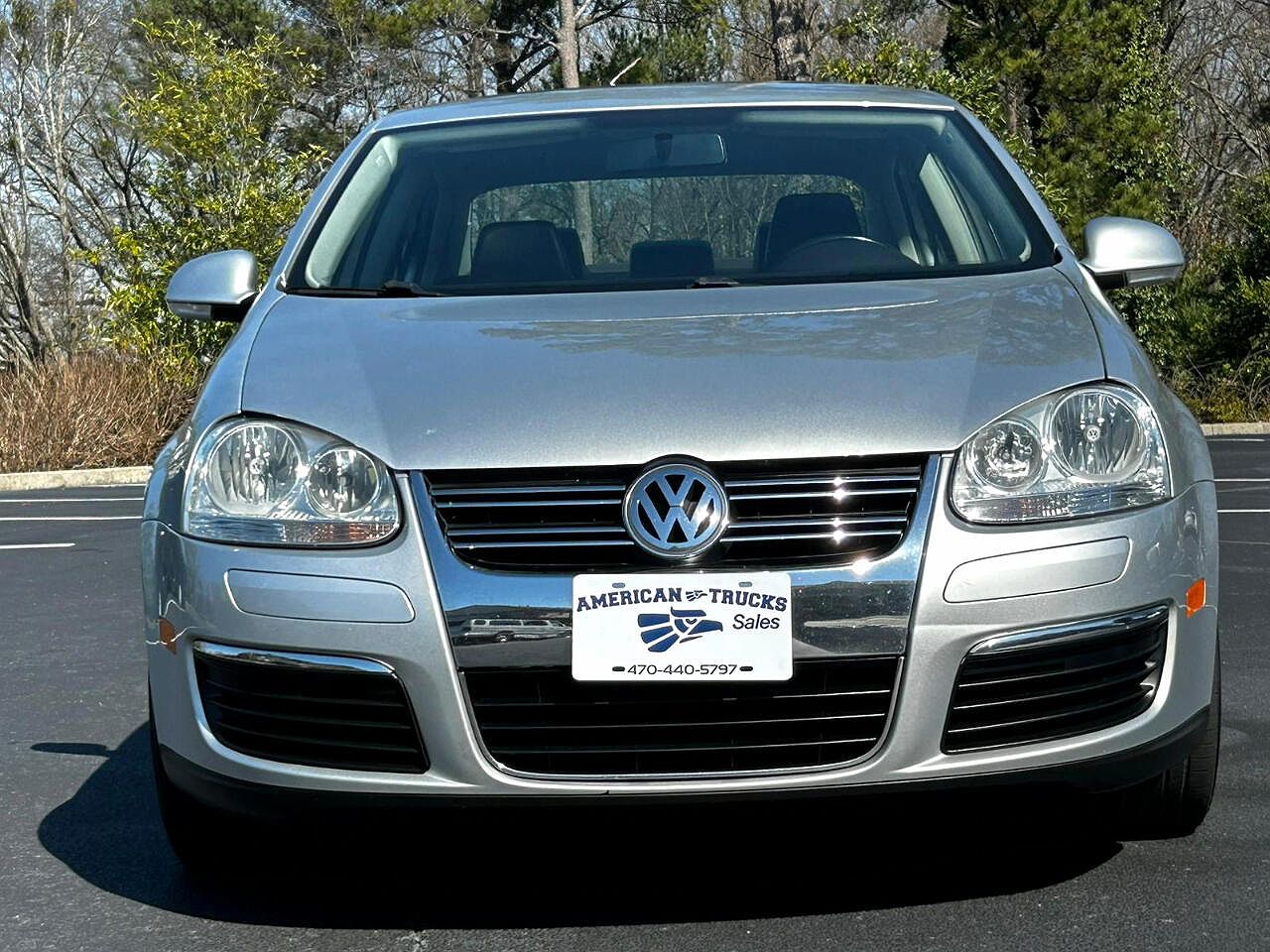 2010 Volkswagen Jetta SEL image 1