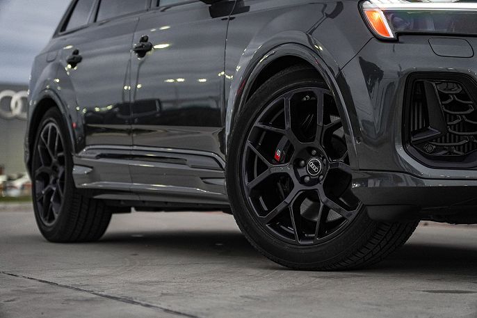 2025 Audi SQ7