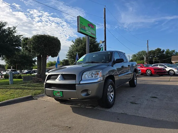 2008 Mitsubishi Raider