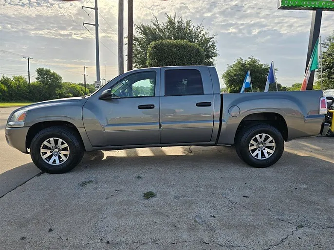 2008 Mitsubishi Raider