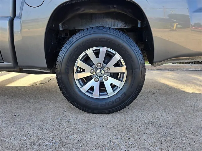 2008 Mitsubishi Raider