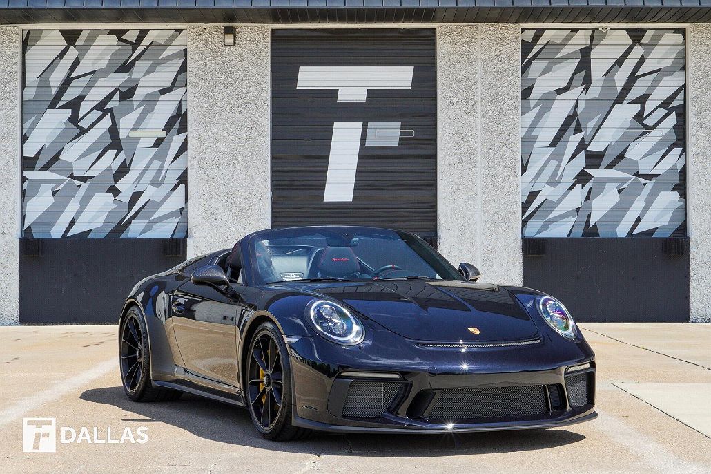 2019 Porsche 911 null image 0