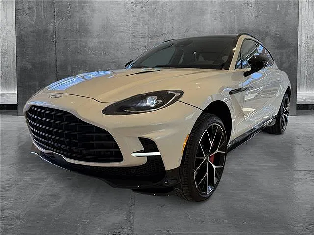 2025 Aston Martin DBX