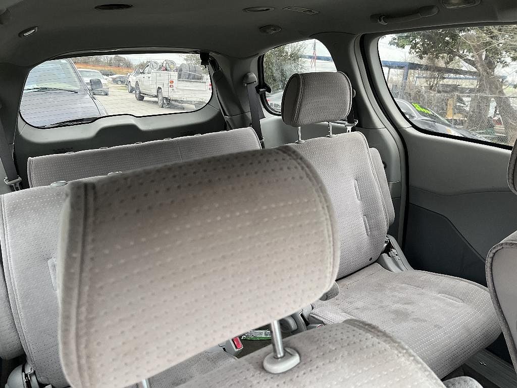 2005 Nissan Quest null image 4