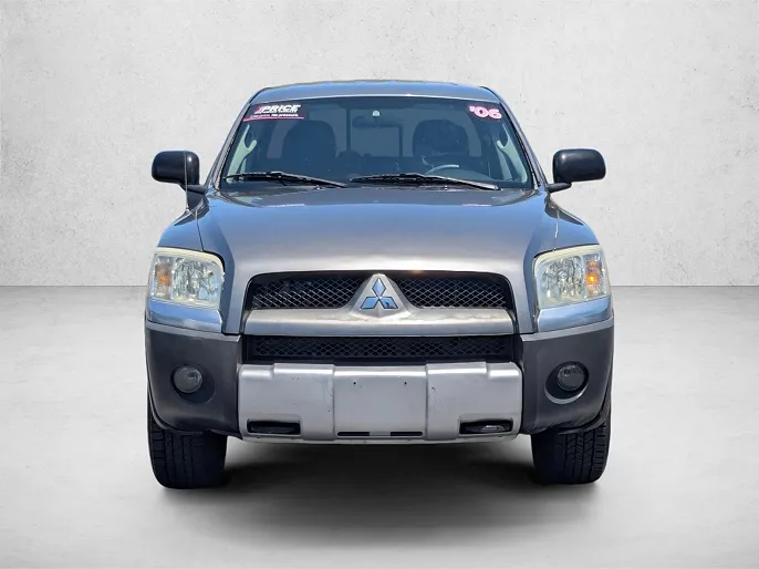 2006 Mitsubishi Raider