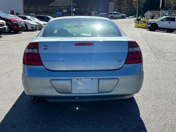 2004 Chrysler 300M