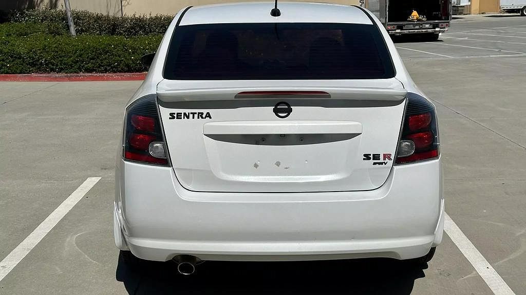 2012 Nissan Sentra SE-R Spec V image 4