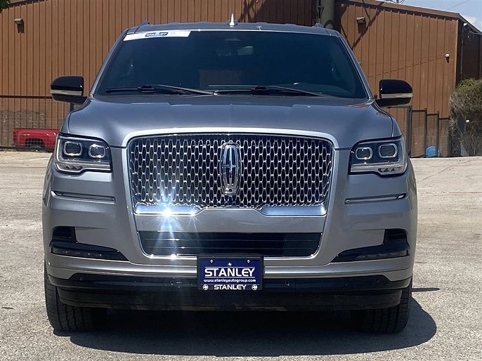 2023 Lincoln Navigator L