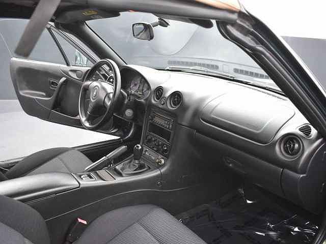 1999 Mazda Miata null image 12