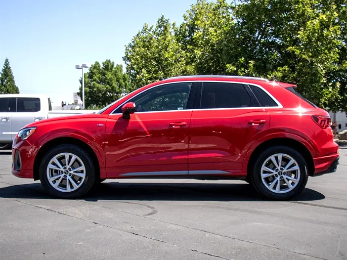 2022 Audi Q3
