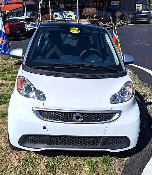 2015 Smart Fortwo Pure image 3