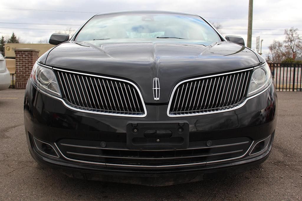 2013 Lincoln MKS null image 2