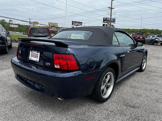 2001 Ford Mustang GT image 2