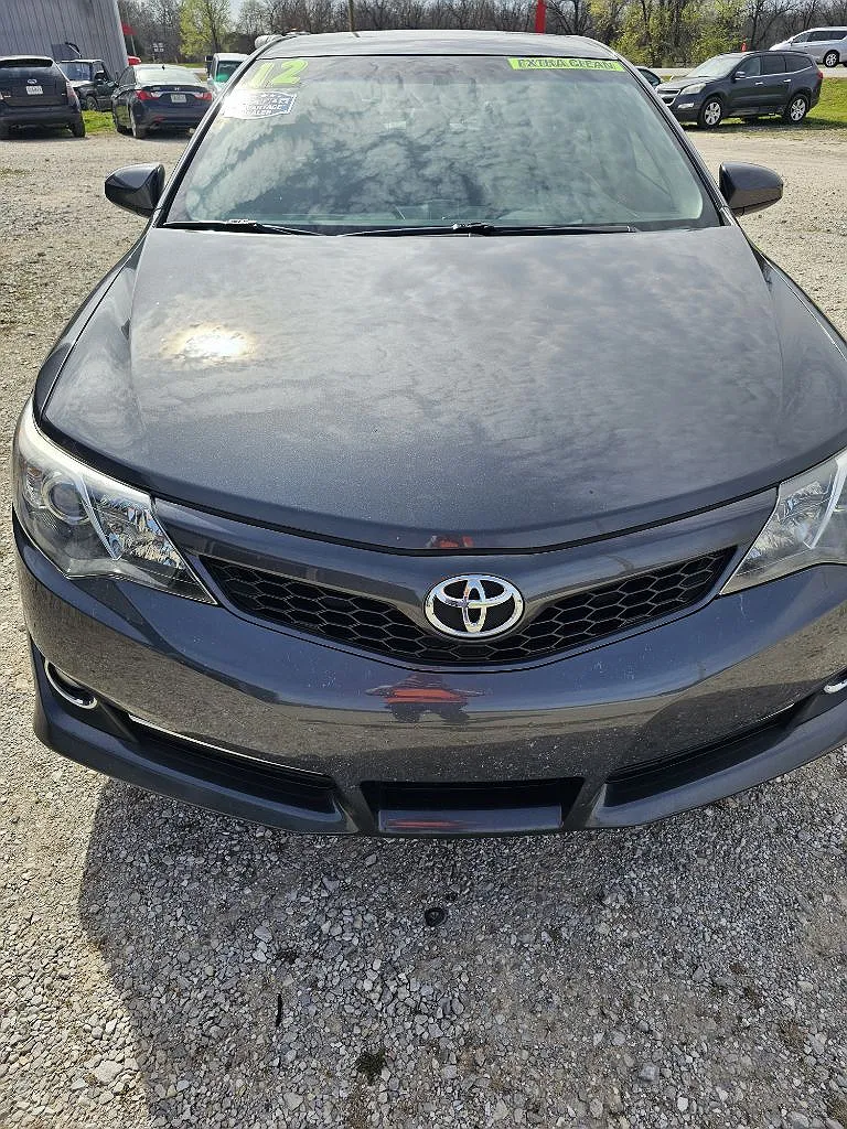 2012 Toyota Camry null image 1