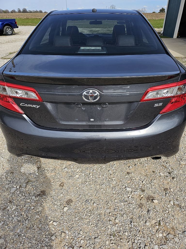 2012 Toyota Camry null image 5