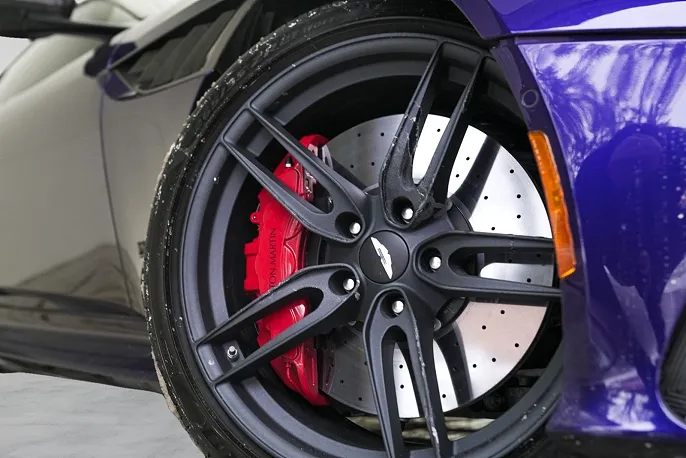 2023 Aston Martin DBS