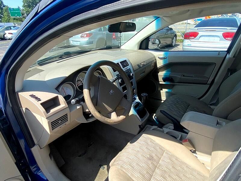 2009 Dodge Caliber SE image 4