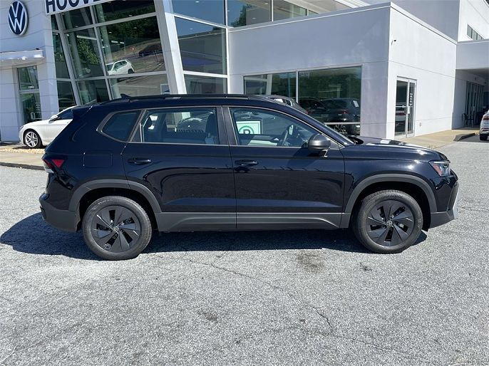 2025 Volkswagen Taos