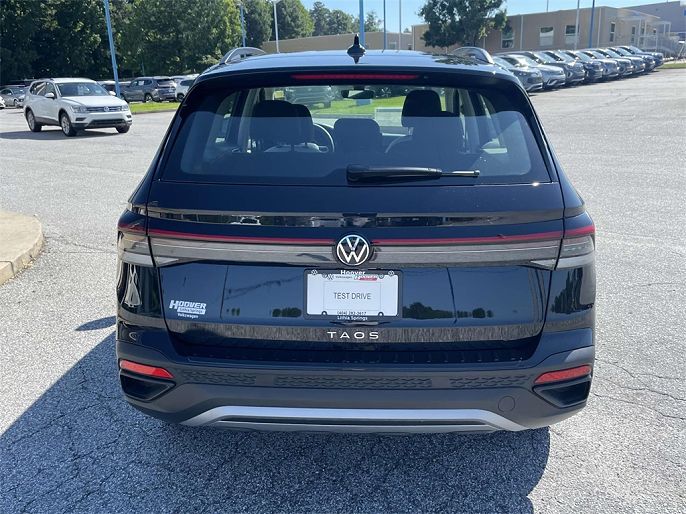2025 Volkswagen Taos