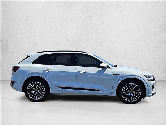 2024 Audi Q8 e-tron