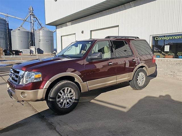 2011 Ford Expedition XLT image 1