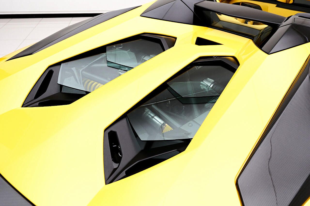 2015 Lamborghini Aventador LP700 image 9
