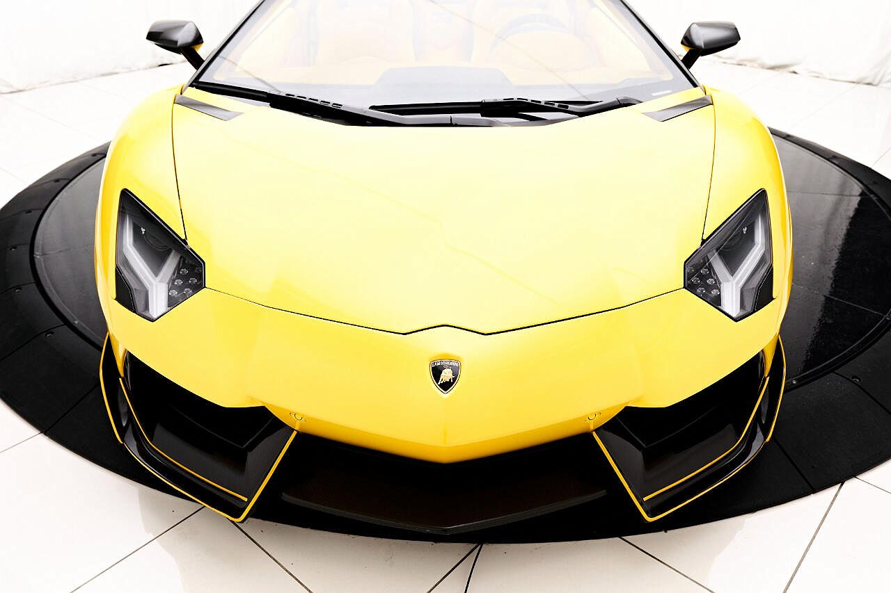 2015 Lamborghini Aventador LP700 image 20