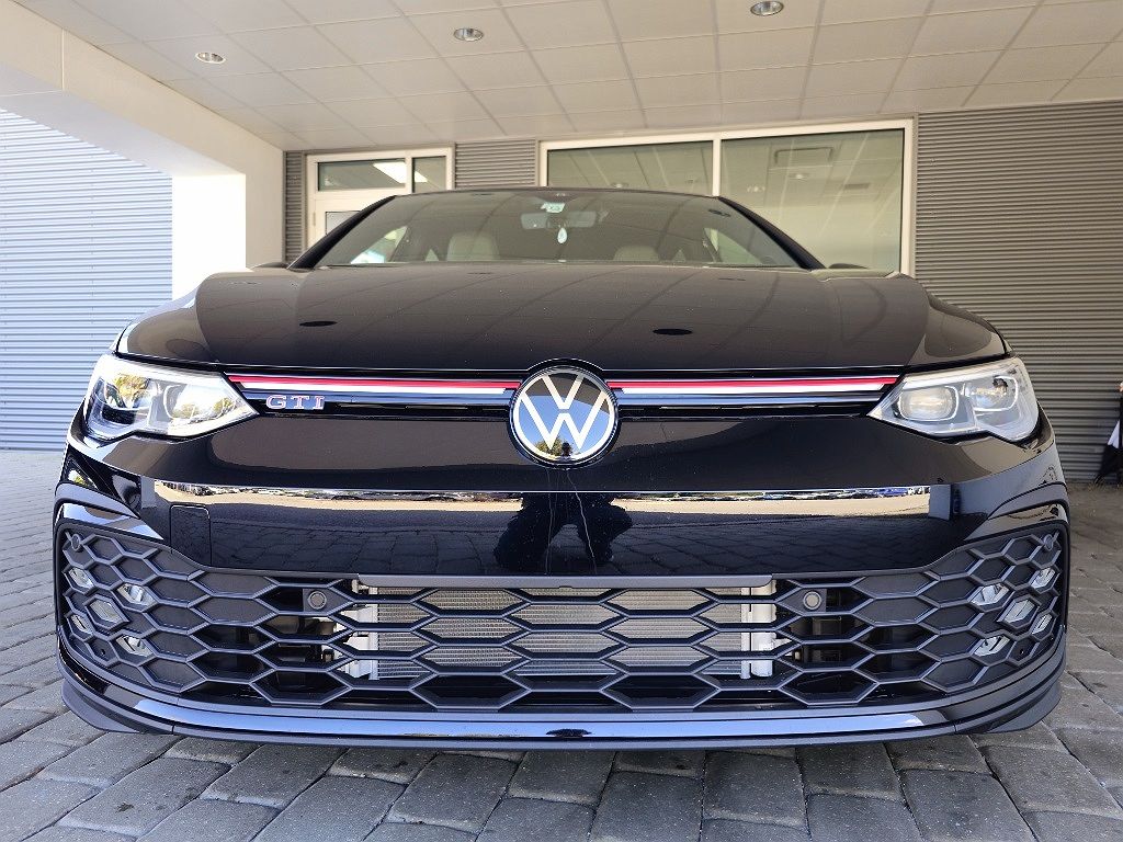2024 Volkswagen Golf Autobahn image 5