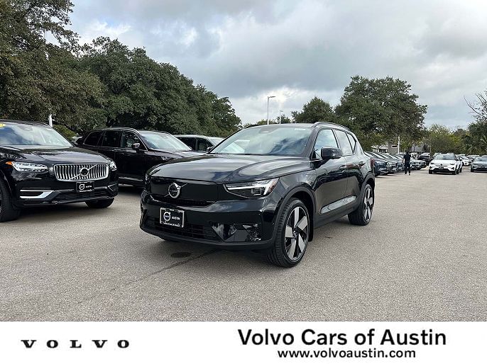 2026 Volvo EX40
