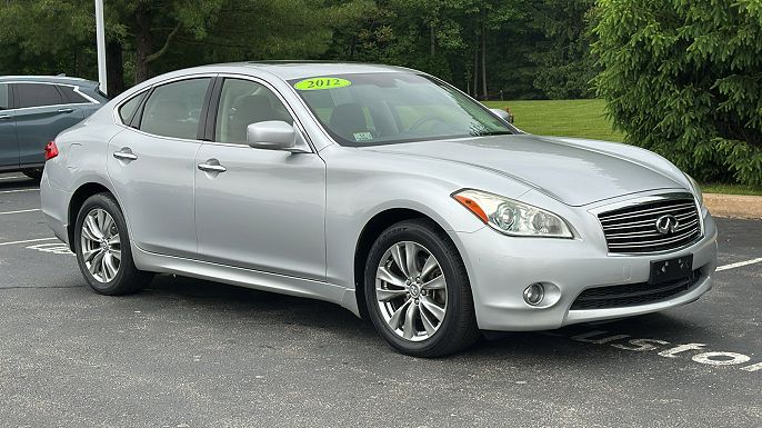 2012 Infiniti M56