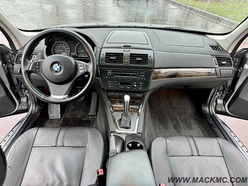 2010 BMW X3 xDrive30i image 1