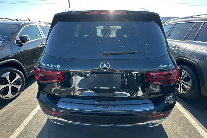 2025 Mercedes-Benz GLB