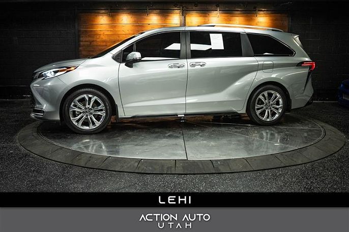 2023 Toyota Sienna