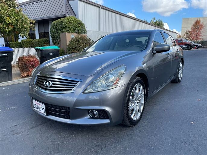 2011 Infiniti G37