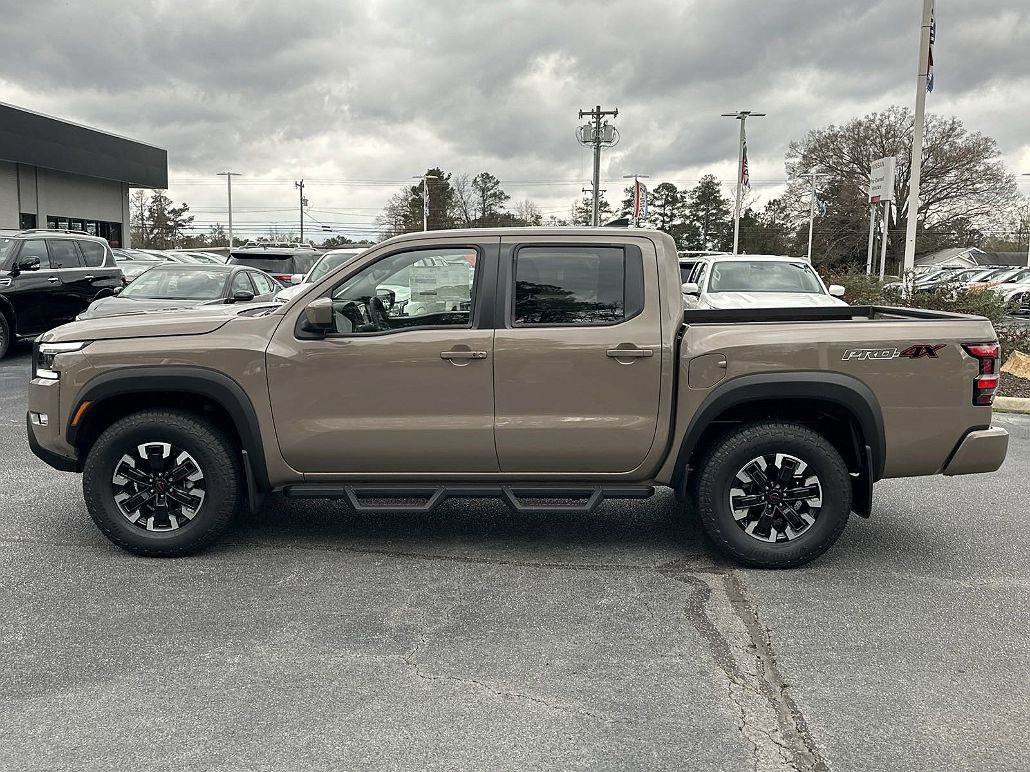 2024 Nissan Frontier PRO-4X image 4