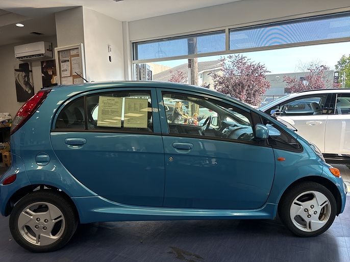 2014 Mitsubishi i-MiEV