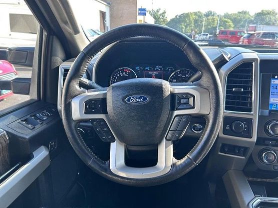 2018 Ford F-350 Lariat photo 9