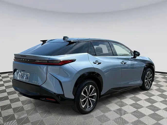 2023 Lexus RZ