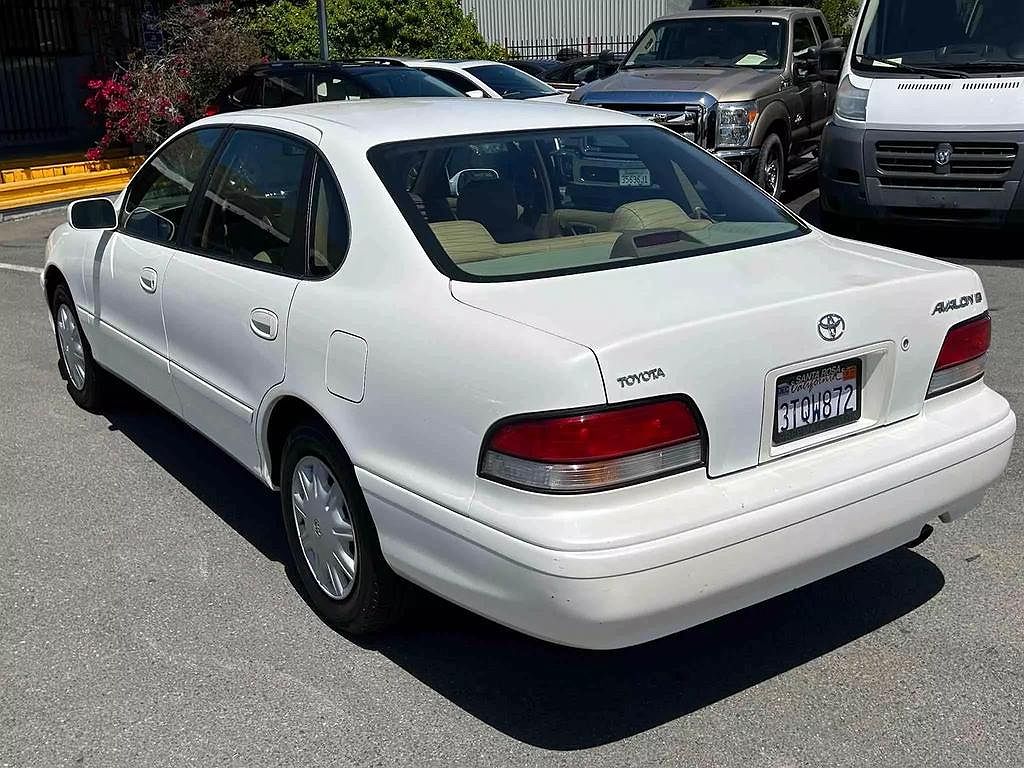 1997 Toyota Avalon XL image 4