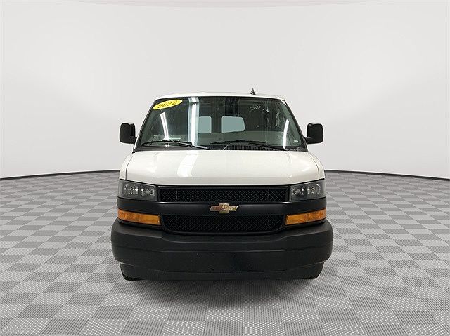2022 Chevrolet Express 2500 image 2