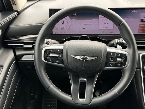 2025 Genesis GV80 2.5T Standard AWD photo 11