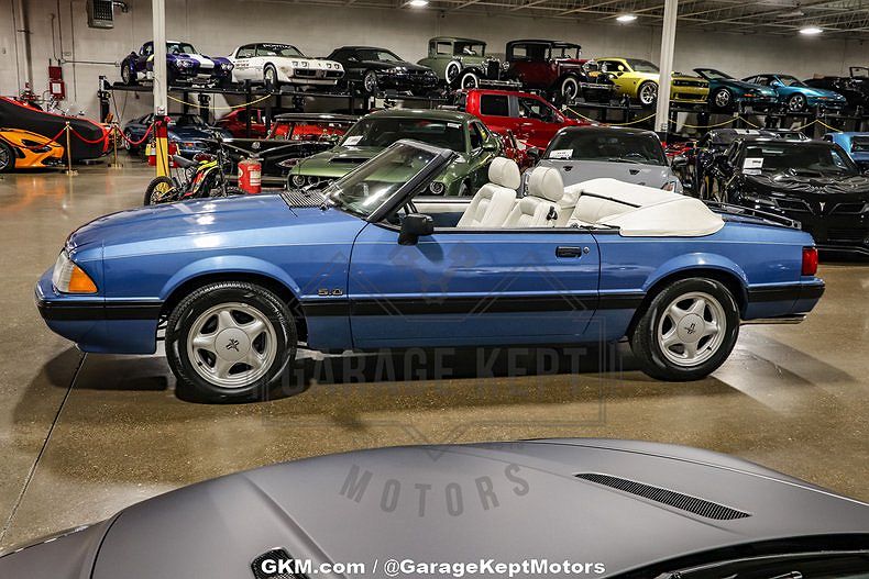 1989 Ford Mustang LX image 22