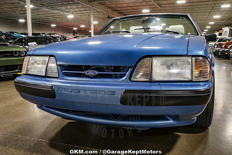 1989 Ford Mustang LX image 35