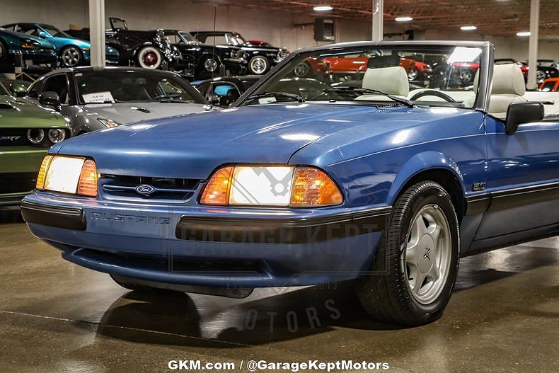 1989 Ford Mustang LX image 38