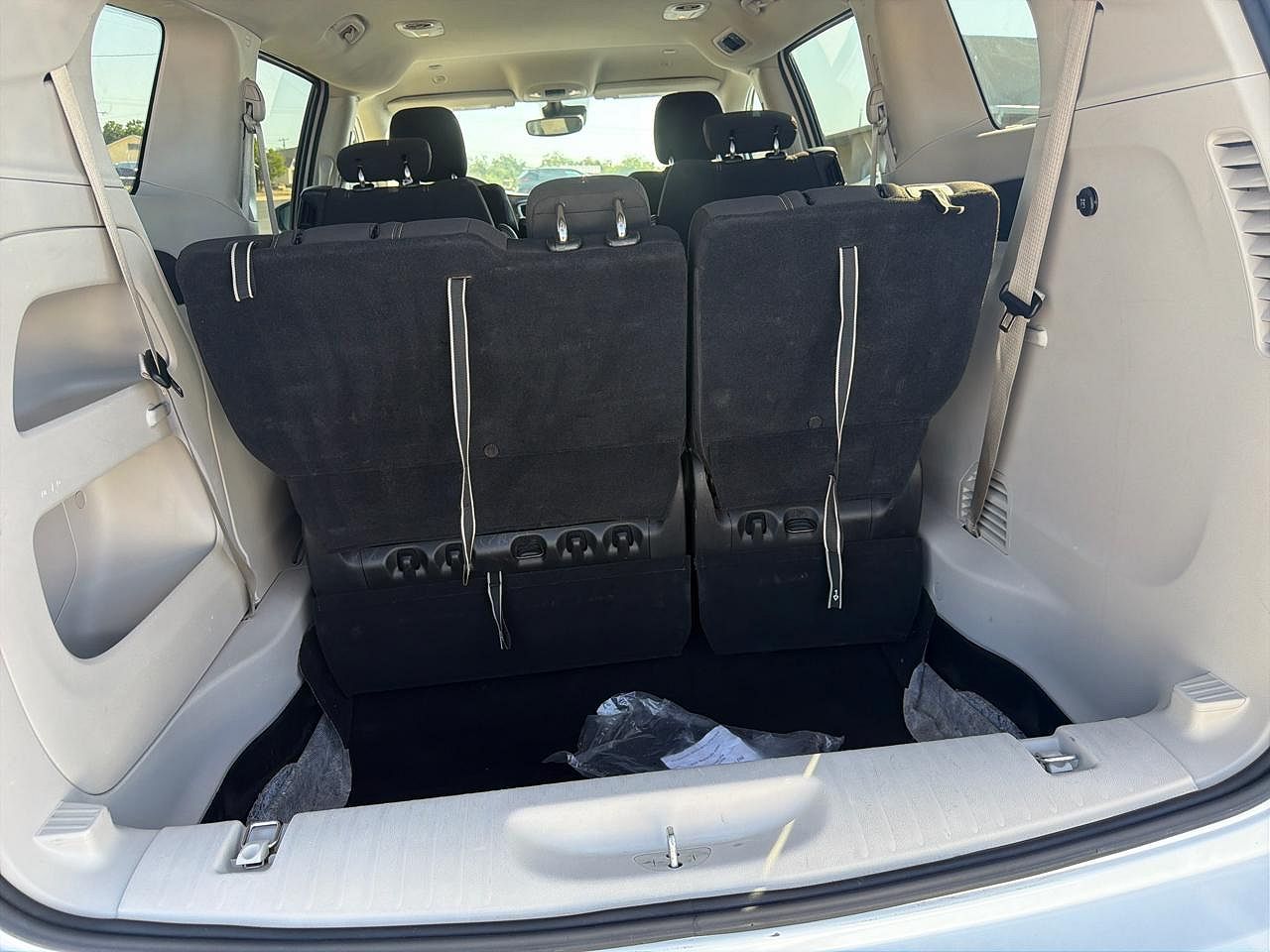 2023 Chrysler Voyager