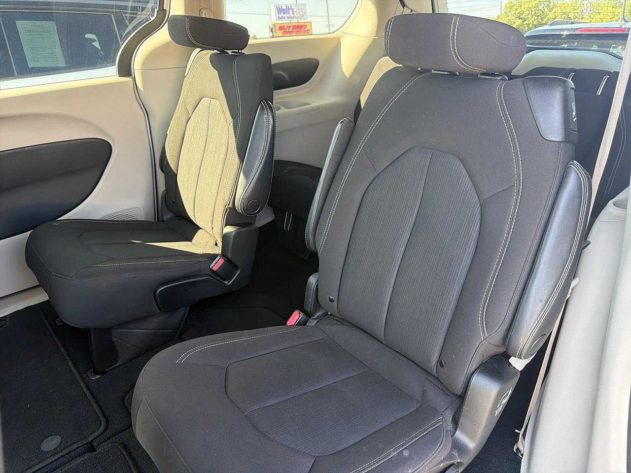2023 Chrysler Voyager
